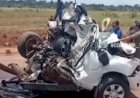 Motorista morre após caminhonete ser esmagada entre duas carretas na BR-163