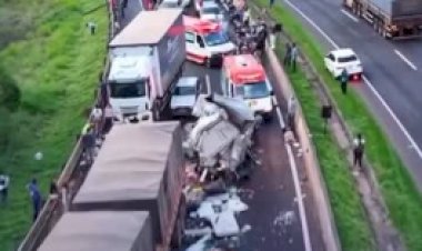 Tragédia na BR-050: Acidente com 10 Veículos Deixa Um Morto e Seis Feridos em Araguari