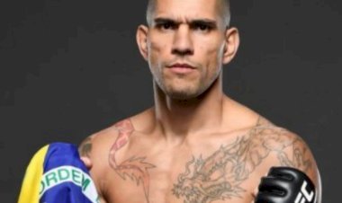 Alex Poatan Pereira é eleito Atleta do Ano no World MMA Awards 2024