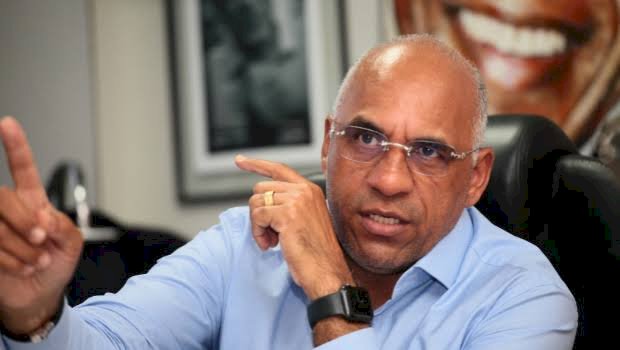 Servidores da rede municipal de Educação entram em greve em Goiânia