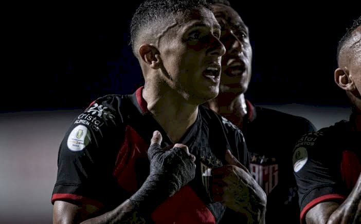 Após derrota Atlético-Go não contará com lateral