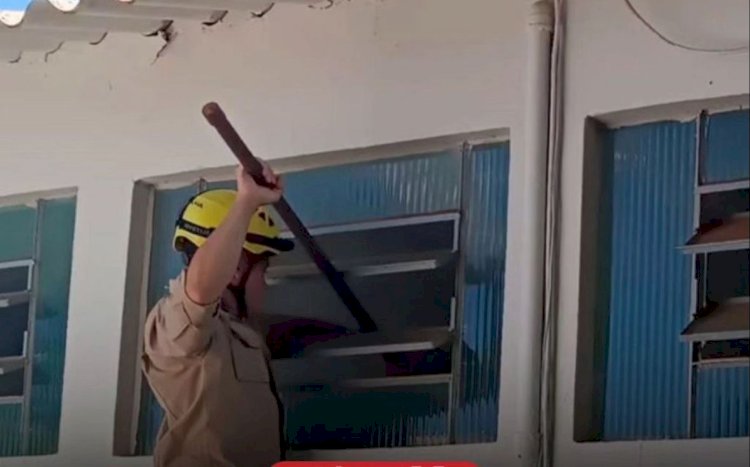 Bombeiros resgatam criança trancada em banheiro de posto de saúde em Goiatuba