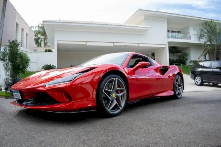 Família vende Ferrari de R$3,5 milhões para pagar dívida com governo