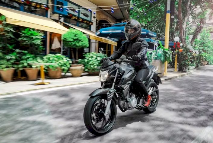 Mais da Metade dos Motociclistas no Brasil Pilota Sem CNH Adequada, Revela Estudo da Senatran