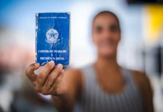 Taxa de desemprego no Brasil cai para 6,6?tinge menor nível desde 2014