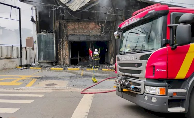 Incêndio de Grande Proporção Atinge Loja de Calçados no Setor Sul em Goiânia