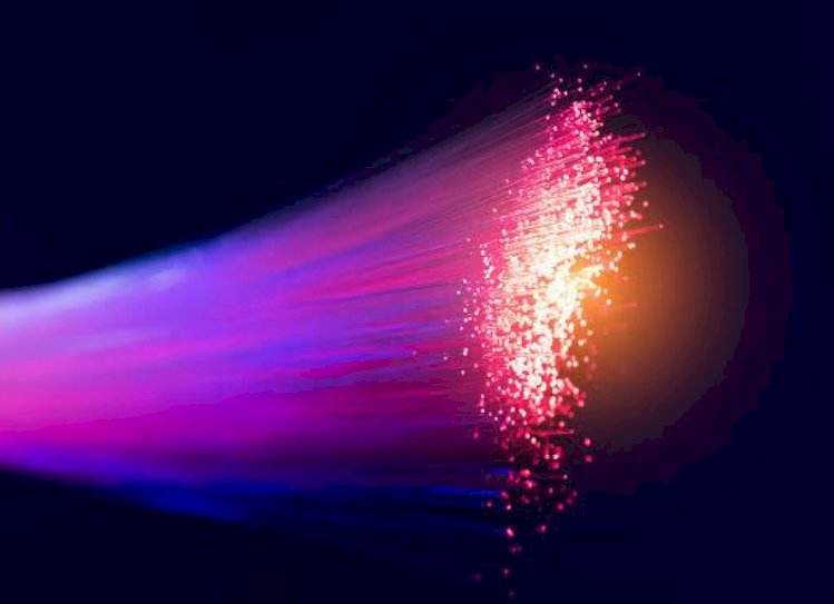 Goiás lança edital de licitação para programa de fibra óptica com investimento de R$ 500 milhões