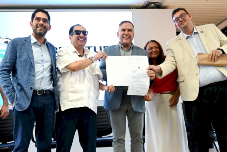 Prefeito de Goiânia recebe R$ 30 milhões para saúde e senador promete destravar R$ 350 milhões