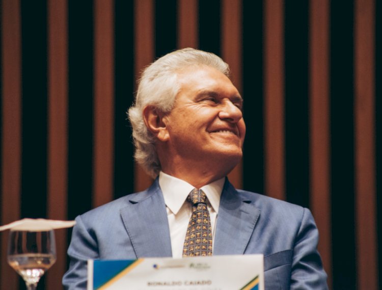 Ronaldo Caiado mantém alta aprovação em Goiás com 86?apoio popular