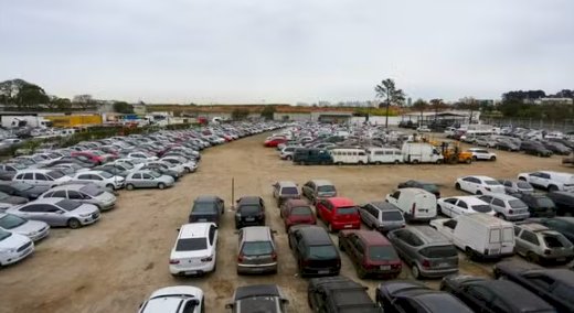 Detran-SP realiza leilão de veículos com lances a partir de R$ 200