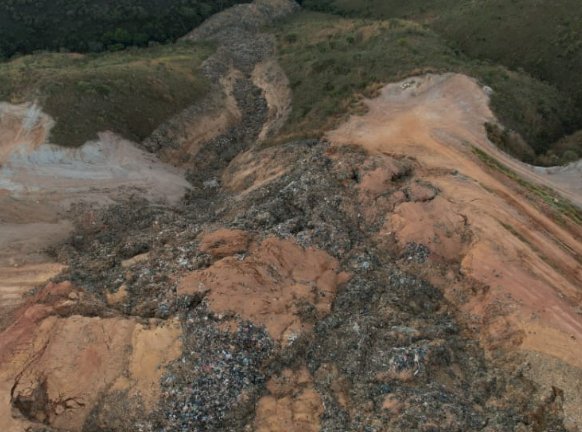 Aterro sanitário próximo ao DF ameaça colapso ambiental; rio de chorume preocupa autoridades
