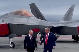 TRUMP E PUTIN SE REÚNEM NO ALASCA SOB SOBREVÔO MILITAR
