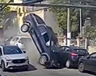 MOTORISTA ATINGE 10 VEÍCULOS EM ACIDENTE NA ZONA NORTE DE SÃO PAULO