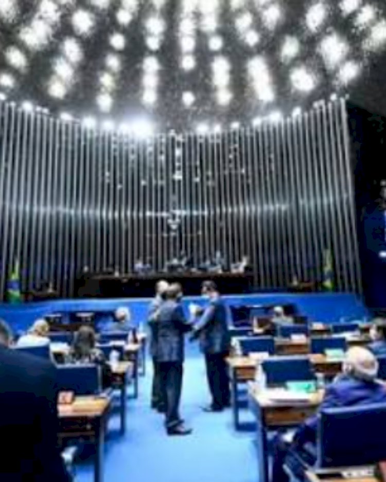 Senado deve votar fim da escala 6x1